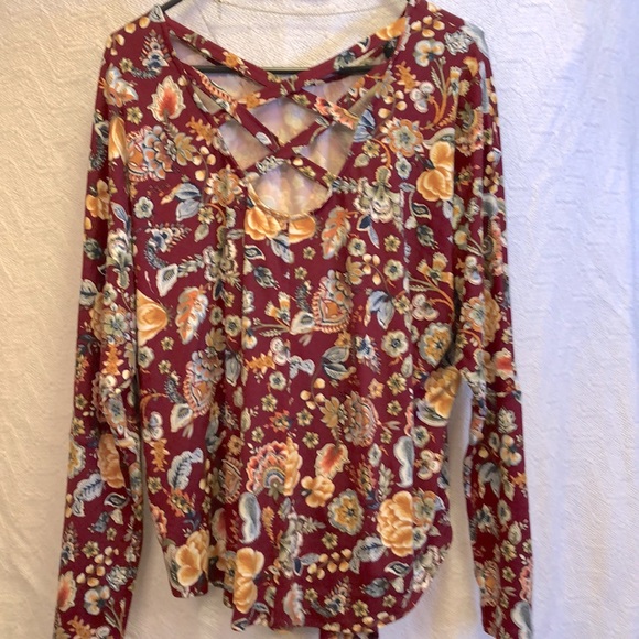 Burgundy long sleeve floral top - Picture 4 of 9